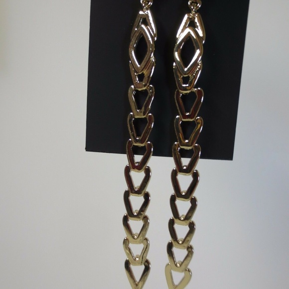 Cache Gold Triangle Link Linear Earrings  Infinity Hoop Link earrings NWT 39 EA - Picture 6 of 7